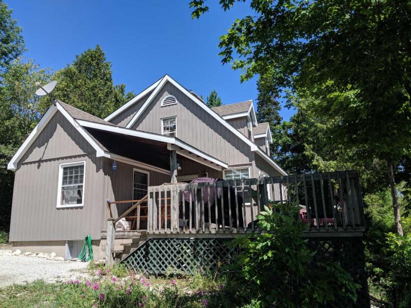 Cabot Head Cottage Guide to the Bruce Peninsula